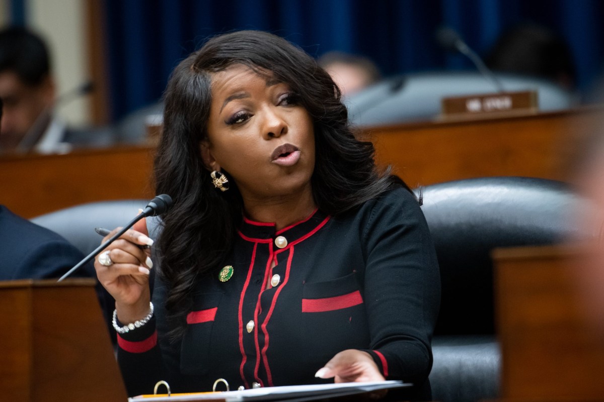 U.S. Rep. Jasmine Crockett joins race for top Democratic slot on powerful House oversight panel - The Texas Tribune